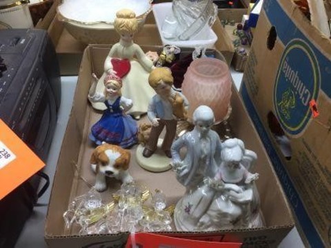 237 Miscellaneous Figurines & assorted decorators.